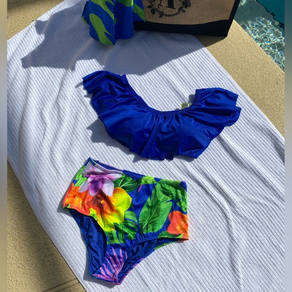 Tropical two piece floral Bathingsuit. Made in Colombia. NEW - Picture 3 of 8